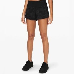 Lululemon Speed Up Mid-Rise Lined Short 4”